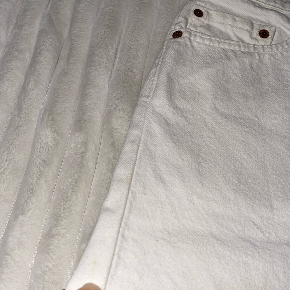 Levis 522 Vintage White Short | Size 16 - Picture 5 of 15